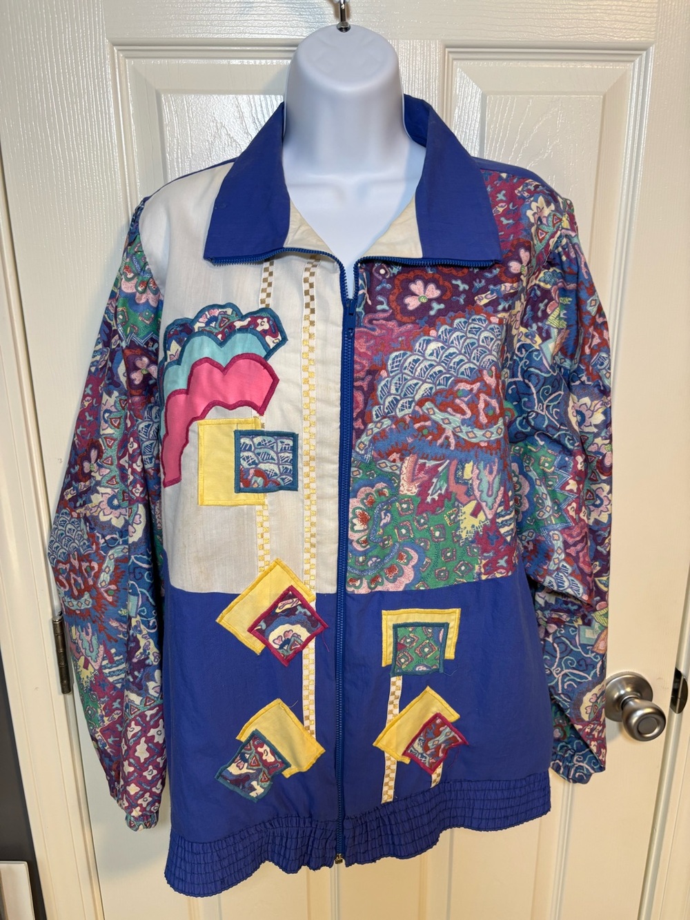 Vintage Southern Stitches and Dreams jacket with floral and paisley, size M